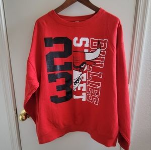 Chicago Bulls Rare Red Crewneck  Pullover Sweatshirt size XL #23 Michael Jordan